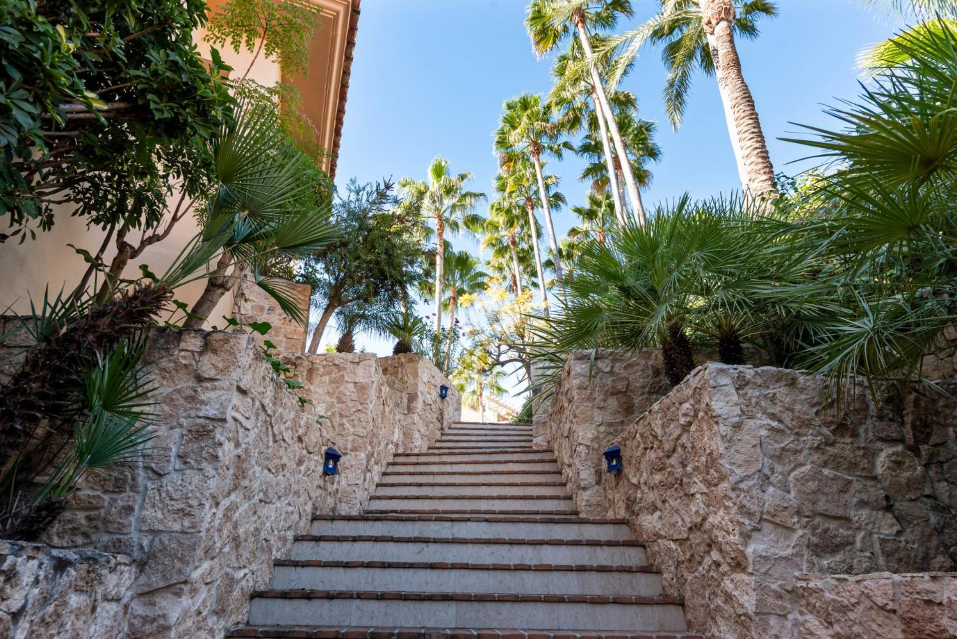 מארבלה Luxury Villa Robledal By Mabiente - Views Of The Sea And The Golf Course מראה חיצוני תמונה